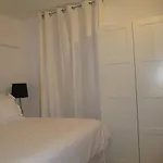 Cosy Parisien La Casita -rue St Charles - Near Beaugrenelle -tour Eiffel-ecole Cordon Bleu -parc Exposition 75015 Bel Emplacement !! Paris