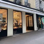 Daire Cosy Parisien La Casita -rue St Charles - Near Beaugrenelle -tour Eiffel-ecole Cordon Bleu -parc Exposition 75015 Bel Emplacement !!