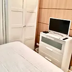 Cosy Parisien La Casita -rue St Charles - Near Beaugrenelle -tour Eiffel-ecole Cordon Bleu -parc Exposition 75015 Bel Emplacement !!