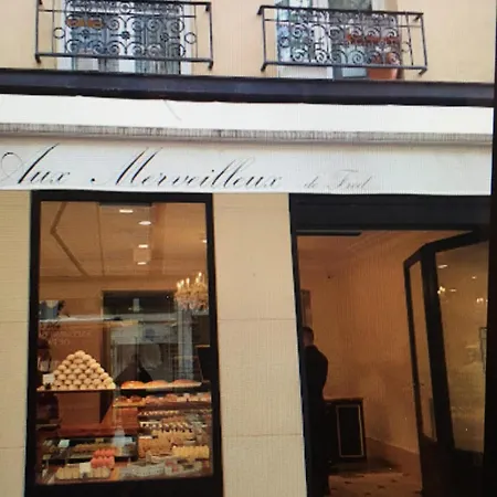 Cosy Parisien -rue St Charles - Near Beaugrenelle -tour Eiffel-ecole Cordon Bleu 75015 Bel Emplacement !! Appartement Parijs