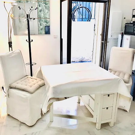 Cosy Parisien -rue St Charles - Near Beaugrenelle -tour Eiffel-ecole Cordon Bleu 75015 Bel Emplacement !! Appartement Parijs