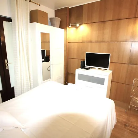 Apartman Prive Parisien La Casita Avec Cuisine Equipe -st Charles - Near Beaugrenelle -tour Eiffel 75015 Bel Emplacement !!
