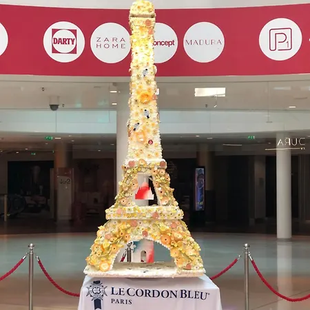 Cosy Parisien -rue St Charles - Near Beaugrenelle -tour Eiffel-ecole Cordon Bleu 75015 Bel Emplacement !! *