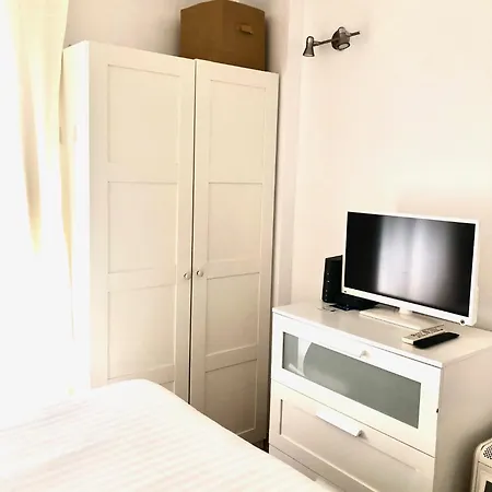 Appartement Cosy Parisien -rue St Charles - Near Beaugrenelle -tour Eiffel-ecole Cordon Bleu 75015 Bel Emplacement !! Parijs