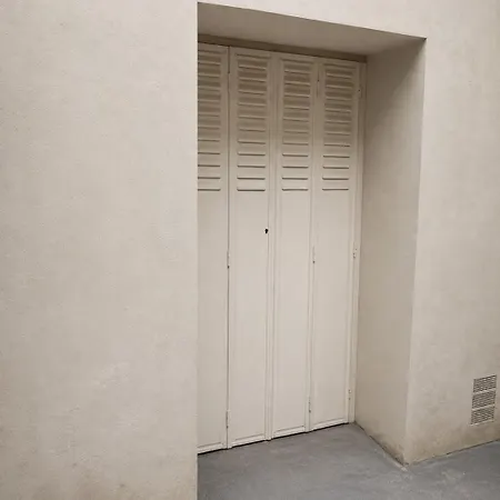 Cosy Parisien -rue St Charles - Near Beaugrenelle -tour Eiffel-ecole Cordon Bleu 75015 Bel Emplacement !! Apartmán Paříž