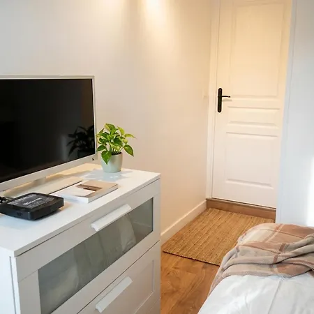 Parisien Centre -rue St Charles - Near Beaugrenelle -tour Eiffel-ecole Cordon Bleu 75015 Bel Emplacement !! *